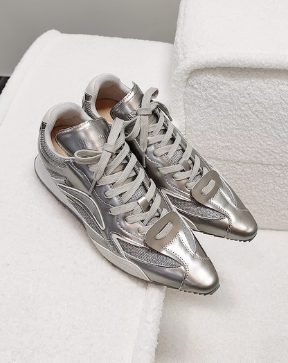 ♀本革／Metallic Sleek Pointed Sneakers