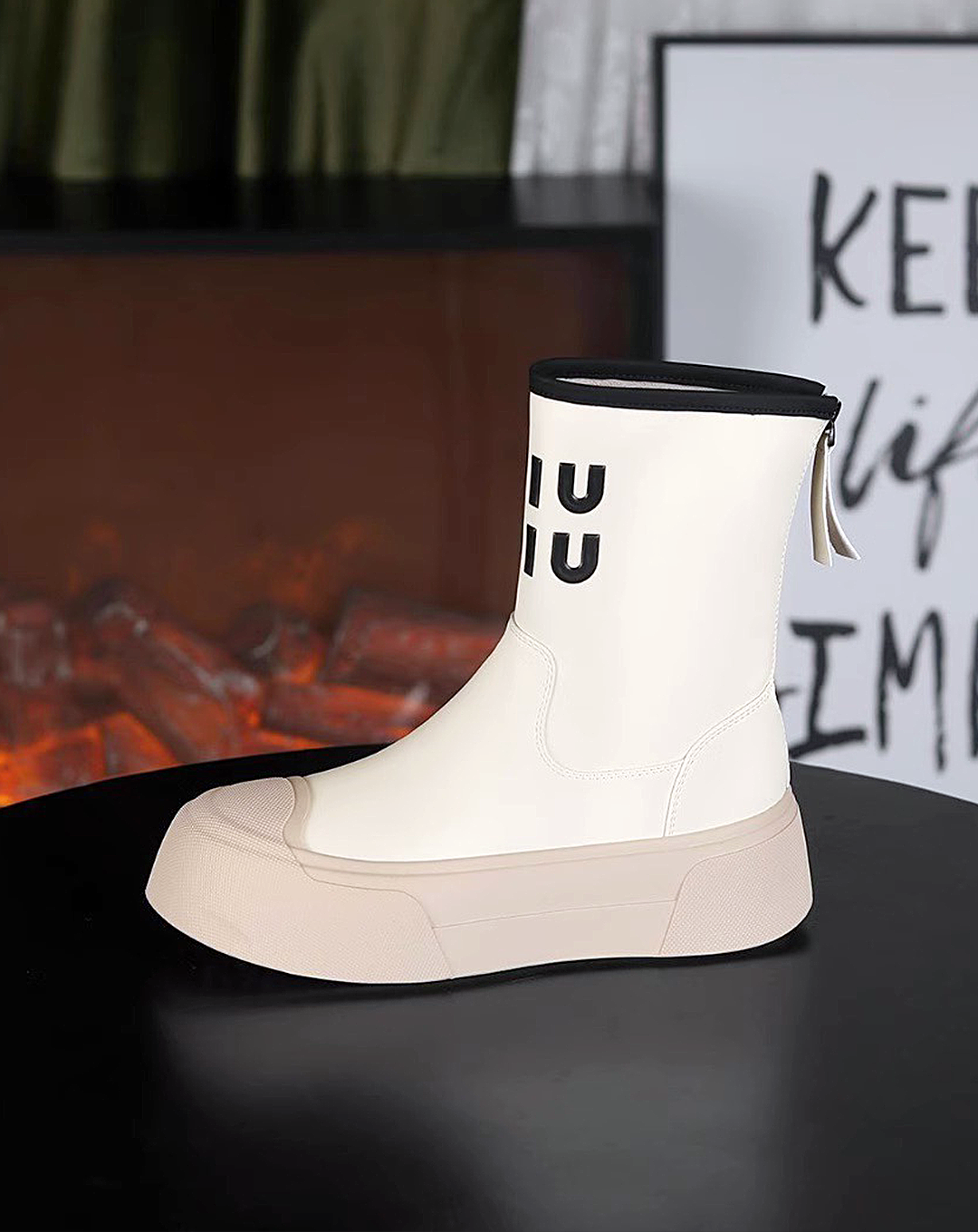 ♀Alphabet Logo Boots