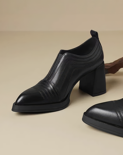 ♀本革／Chunky Heel Pointed Bootie