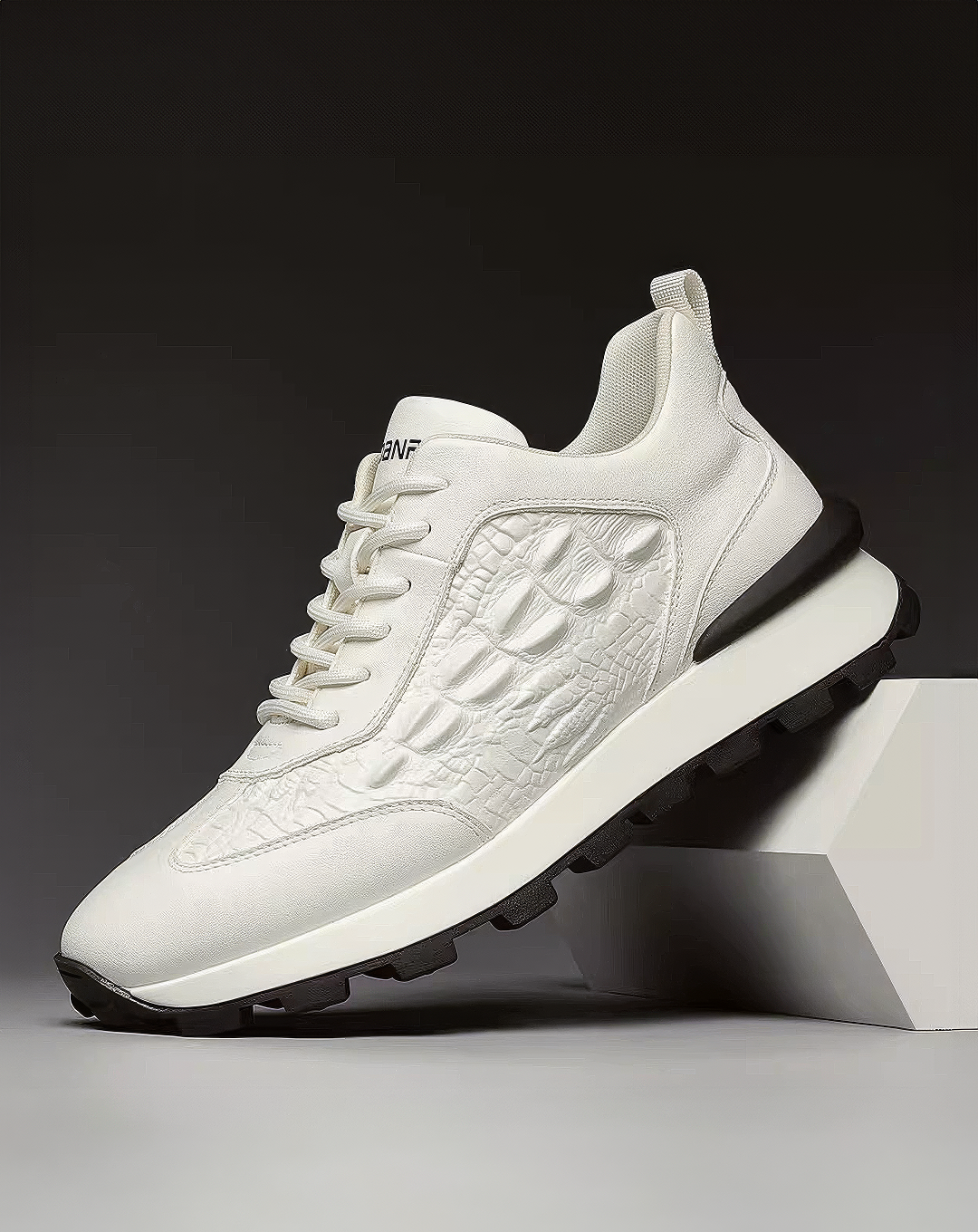 ♂♀本革／Exotic Leather Sneaker