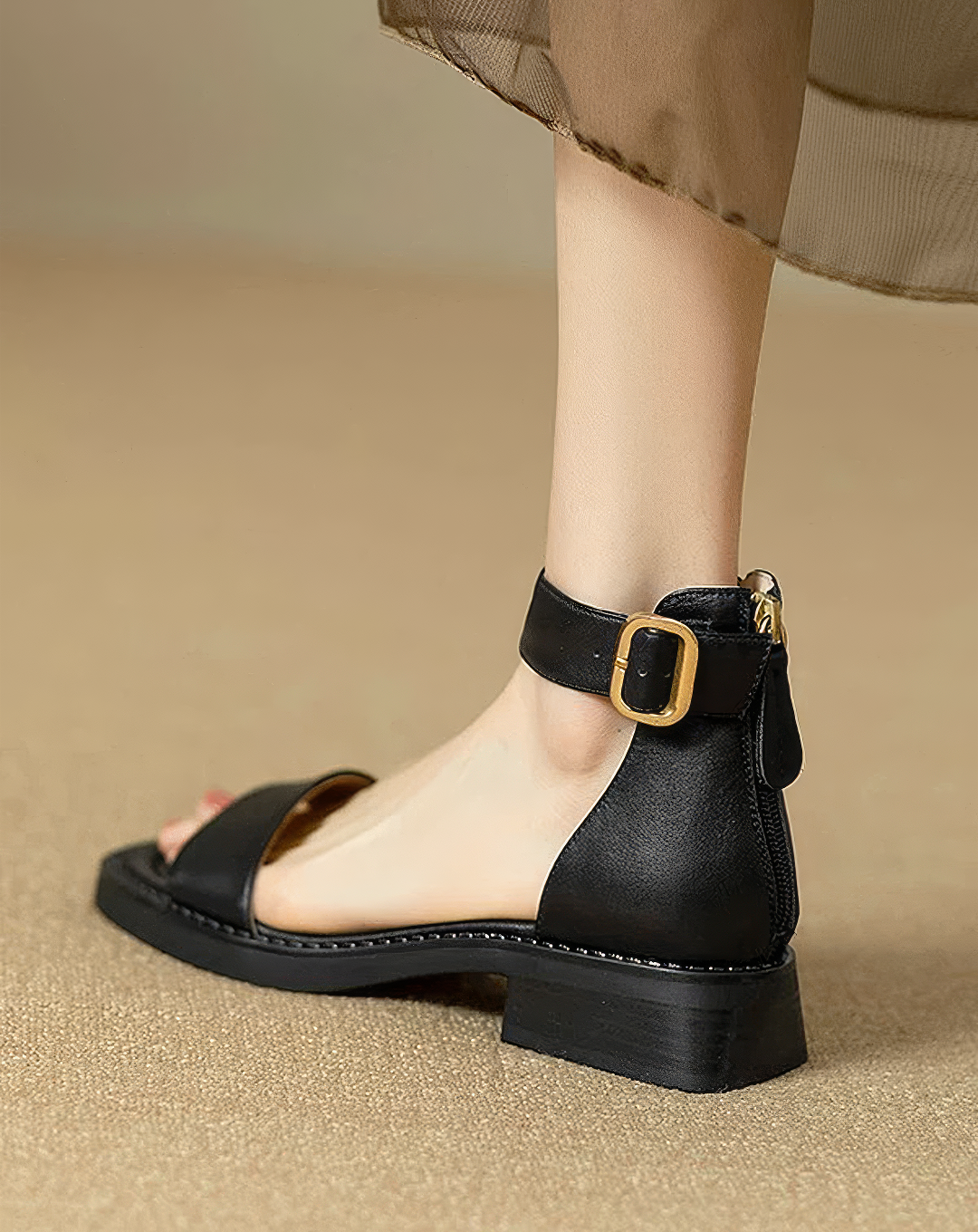 ♀本革／Tailored Toe Loop Sandal