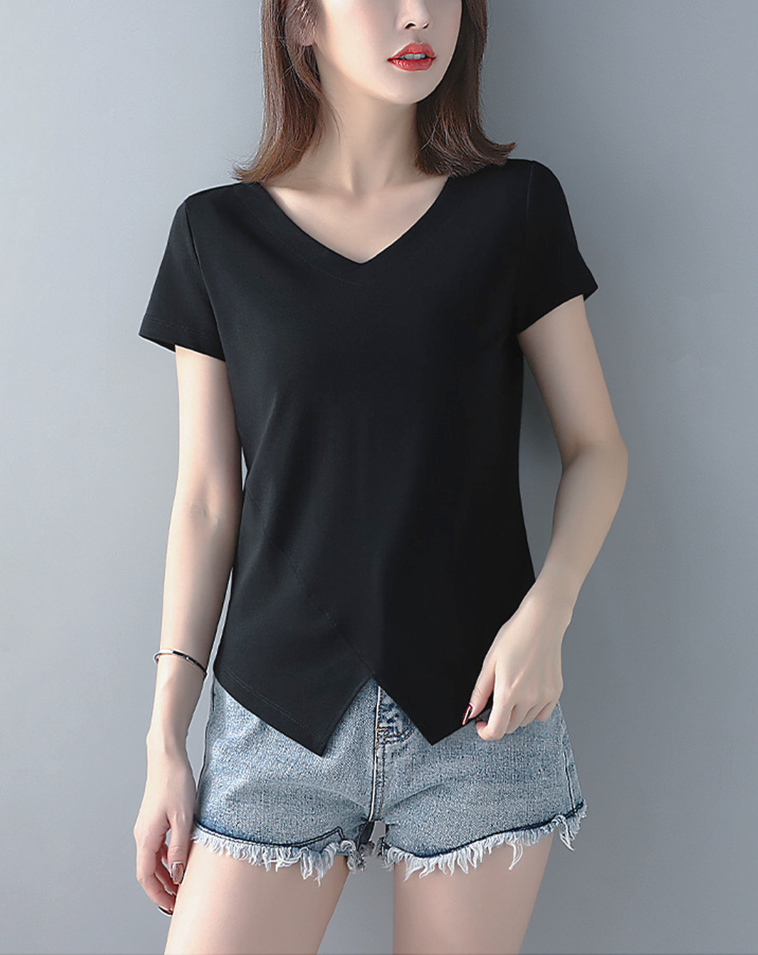 ♀V-Neck Slit T-Shirt