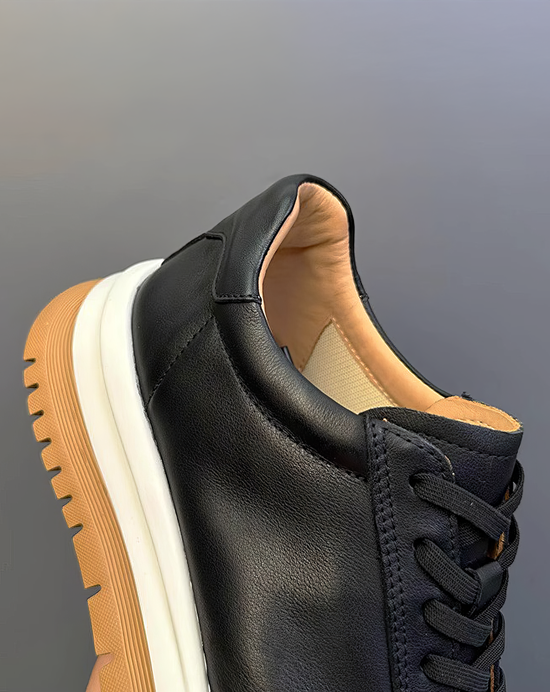 ♂♀本革／Leather Traction Sneaker