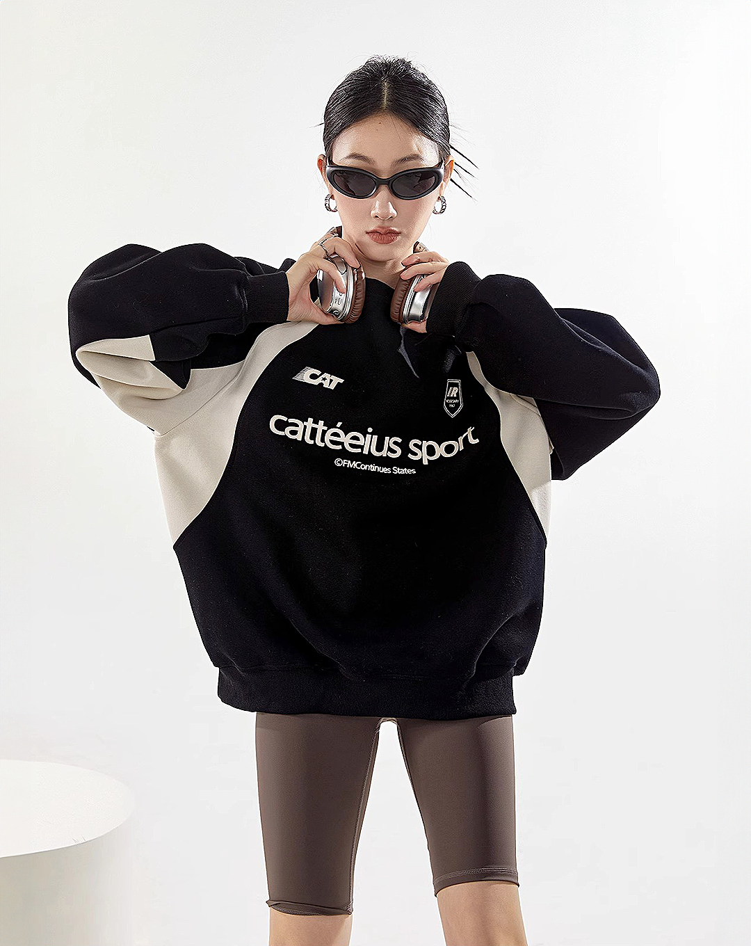 ♀Active Logo Sweatshirt