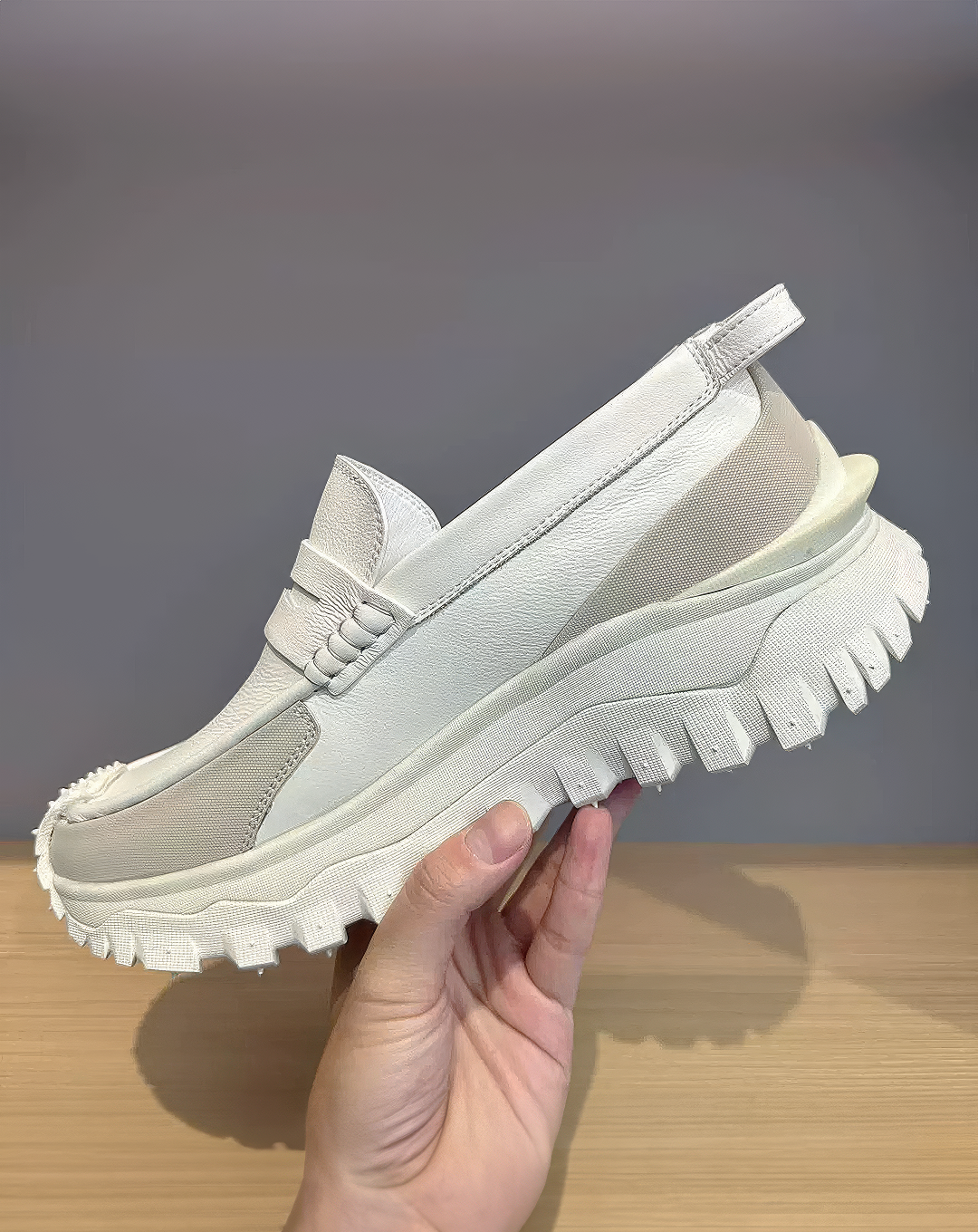 ♂♀Spiked Toe Loafer