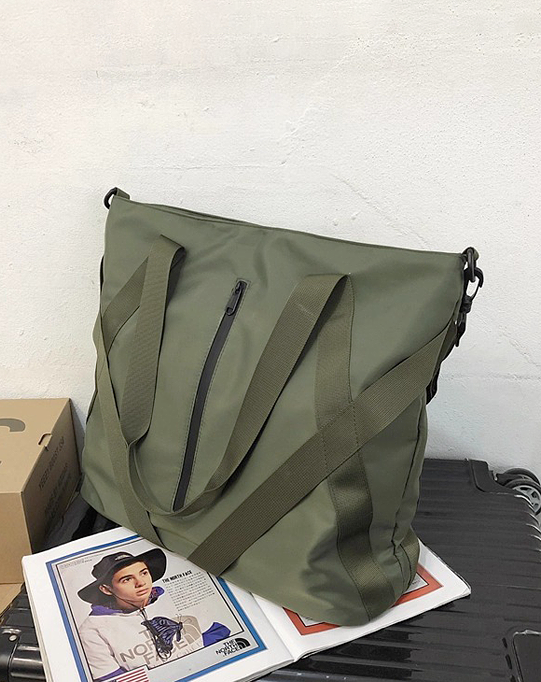 Versatile Shoulder Tote
