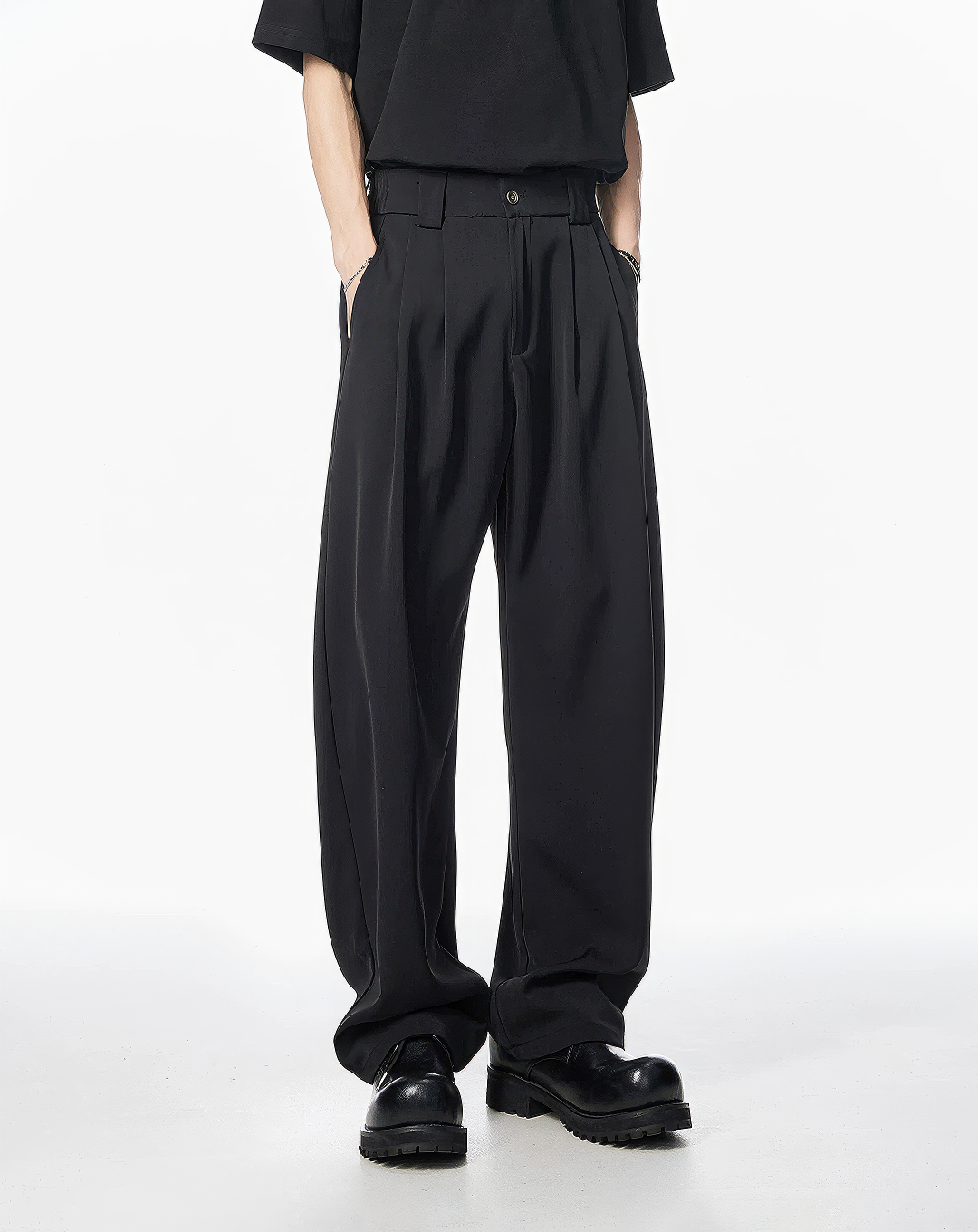 ♂Straight Tucked Pants