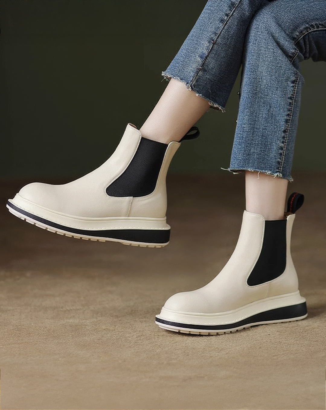 ♀本革／Bold Sole Chelsea Boots