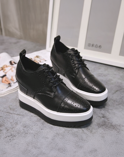 ♀本革／Wingtip Laceup Shoes