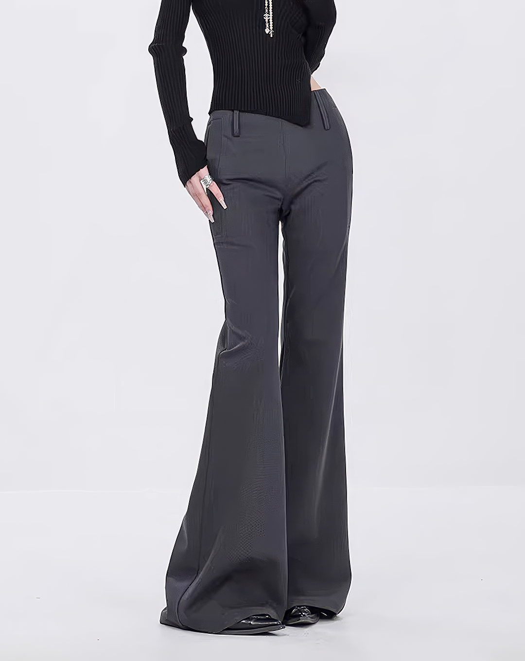 ♀Sculptural Flare Leg Pants