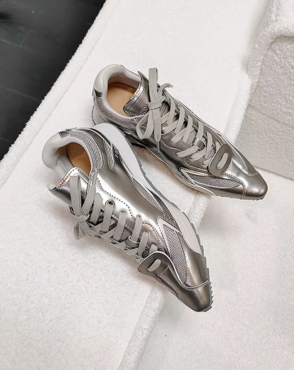 ♀本革／Metallic Sleek Pointed Sneakers