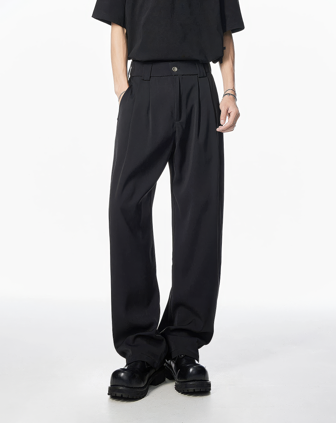 ♂Straight Tucked Pants