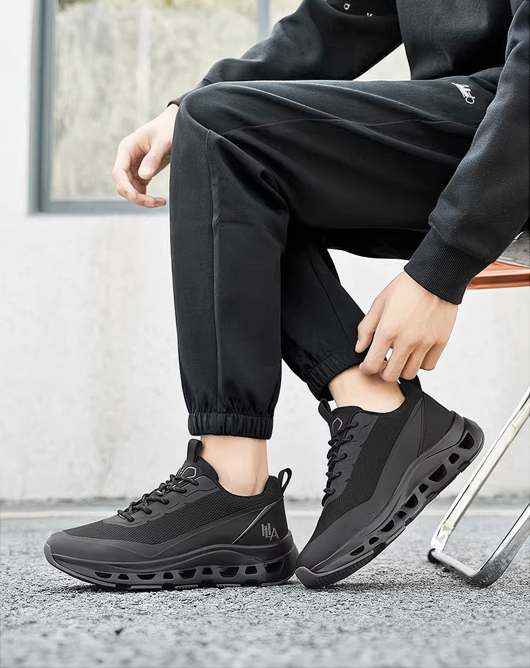 ♂♀Aero Hollow Sole Sneakers