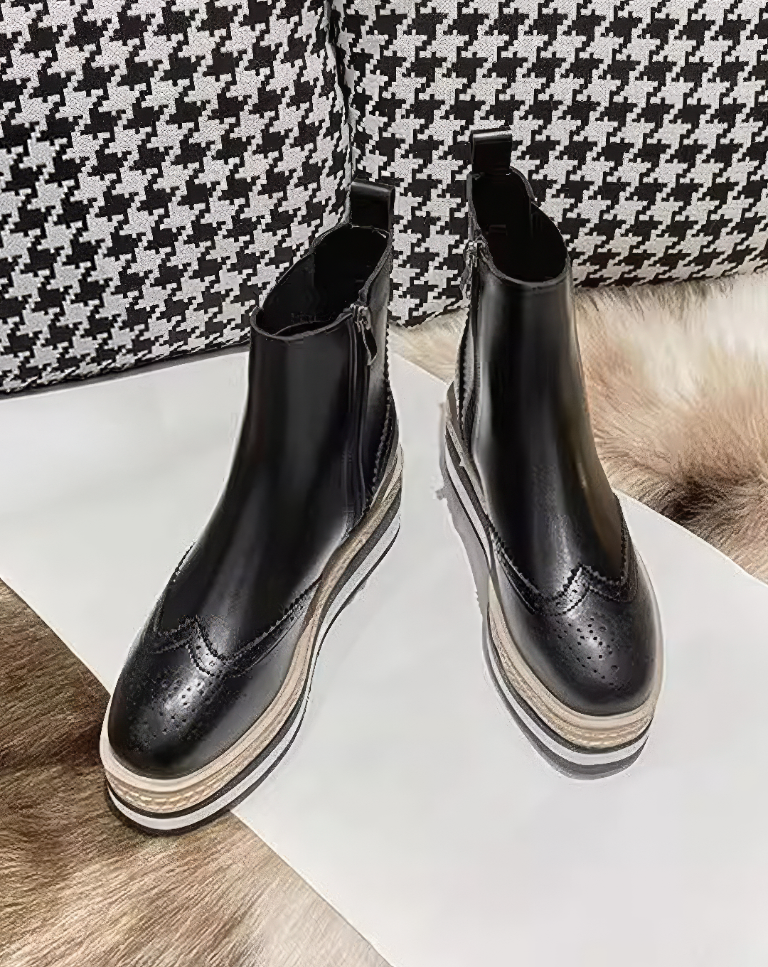♀Layered Sole Chelsea Boots
