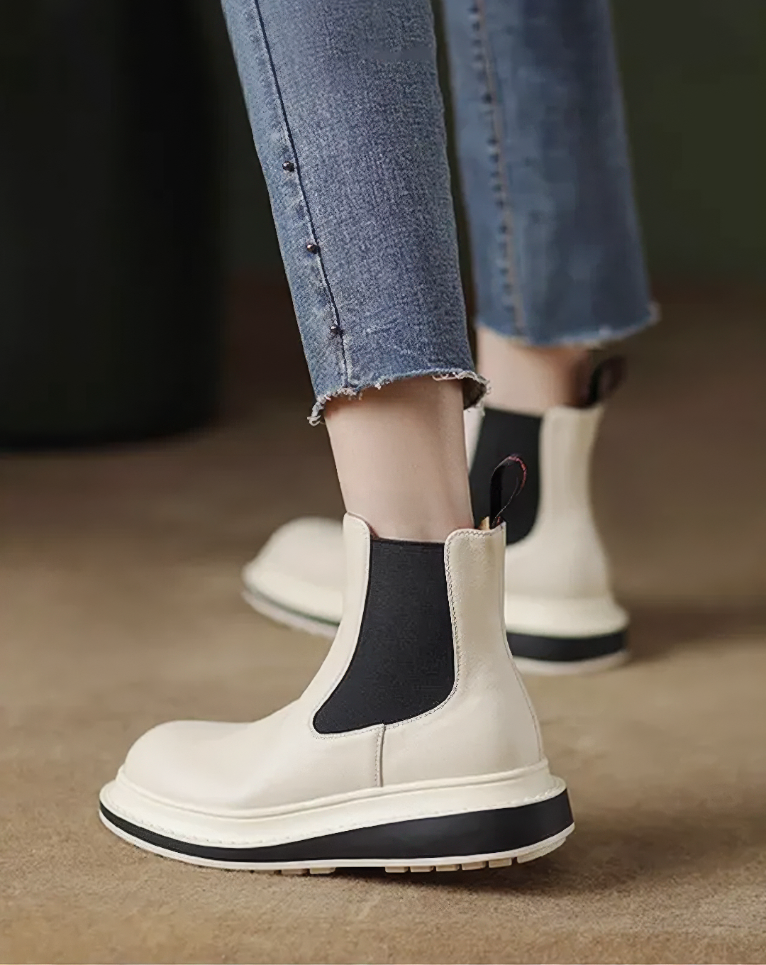 ♀本革／Bold Sole Chelsea Boots