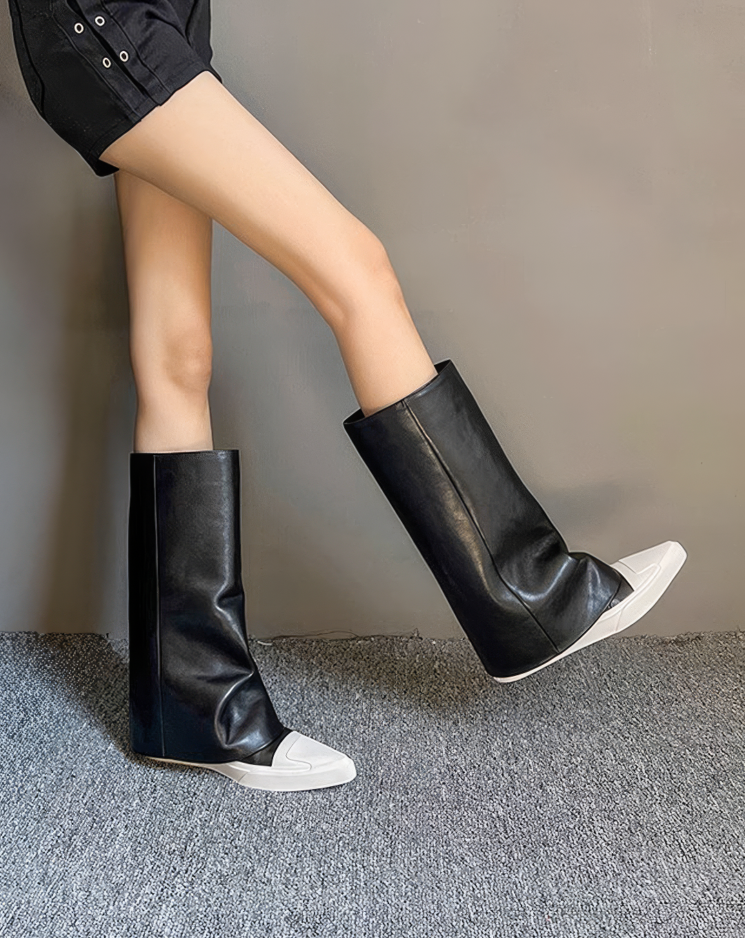 ♀本革／Two Tone Cap Toe Boots