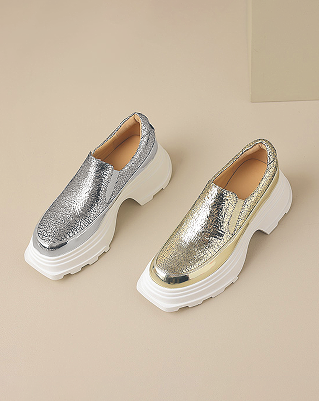 ♀Platform Metallic Leather Slip-on Shoes