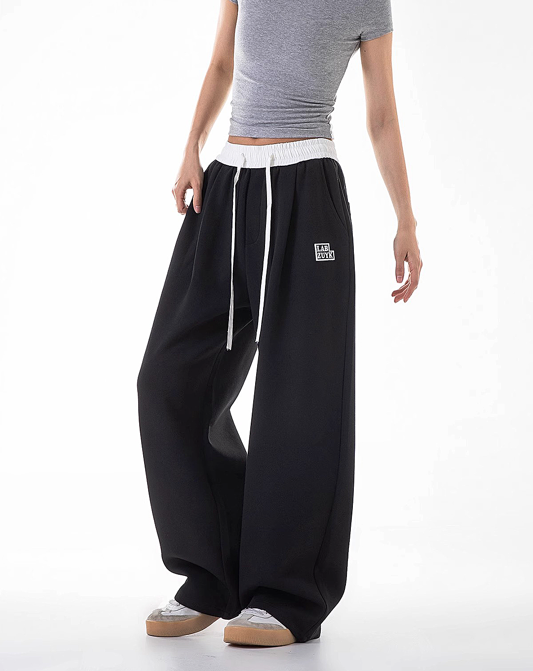 ♀Point Logo Sweatpants