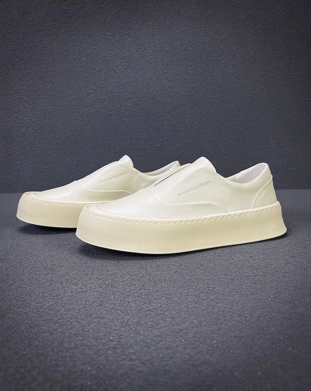 ♂♀Soft Motion Slip-Ons