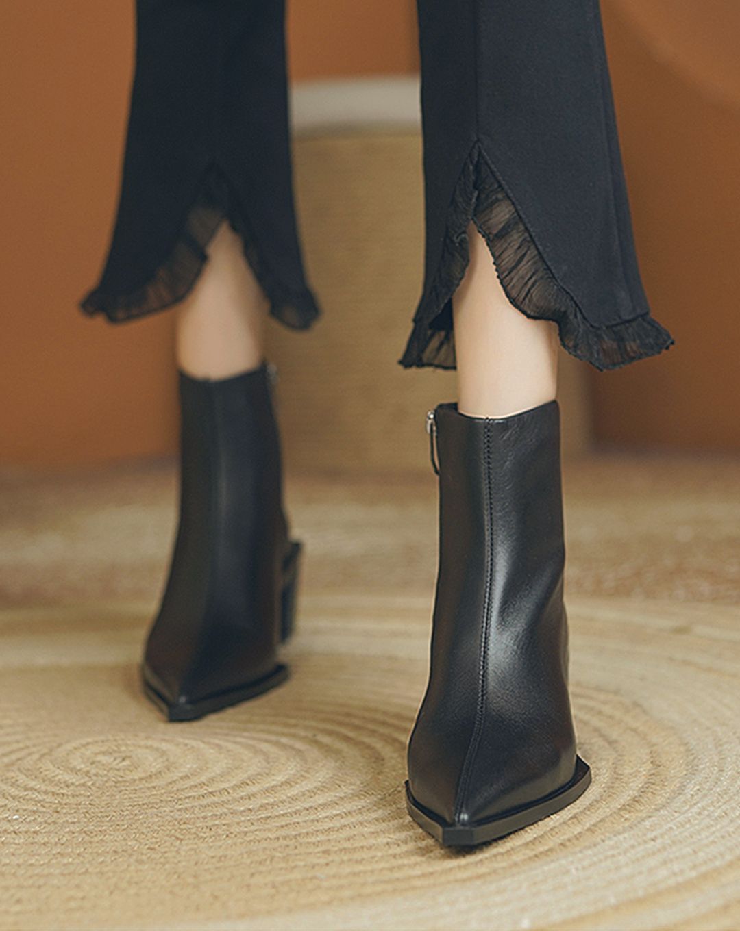 ♀Square Heel and Pointed Toe Boots
