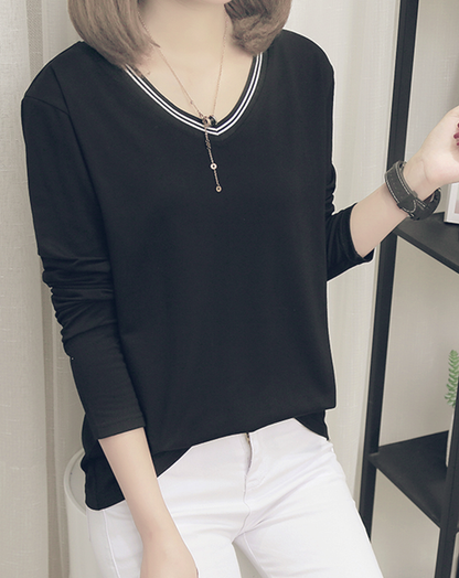 ♀Straight Line V-neck Shirt