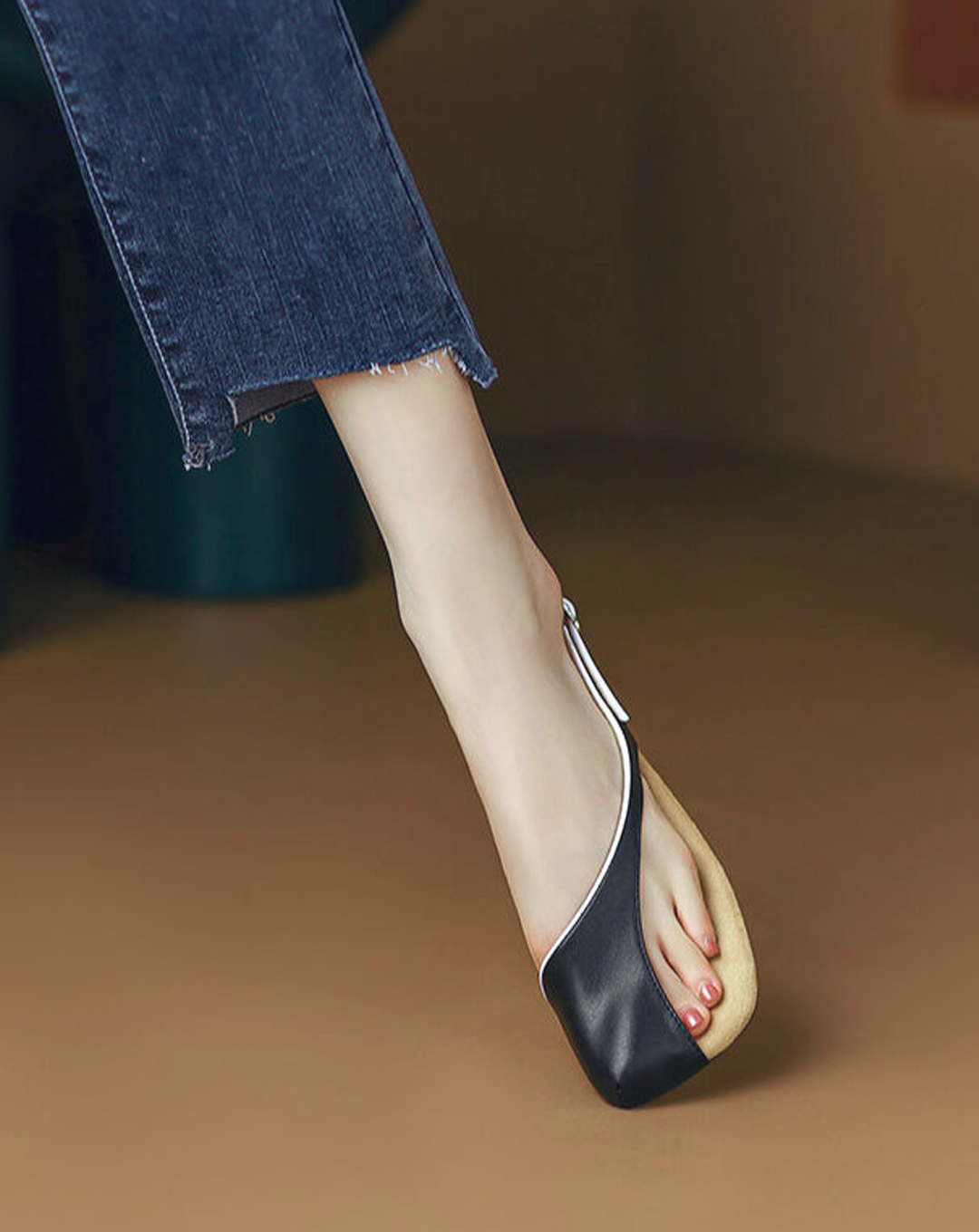♀本革／Asymmetry Toe Sandals